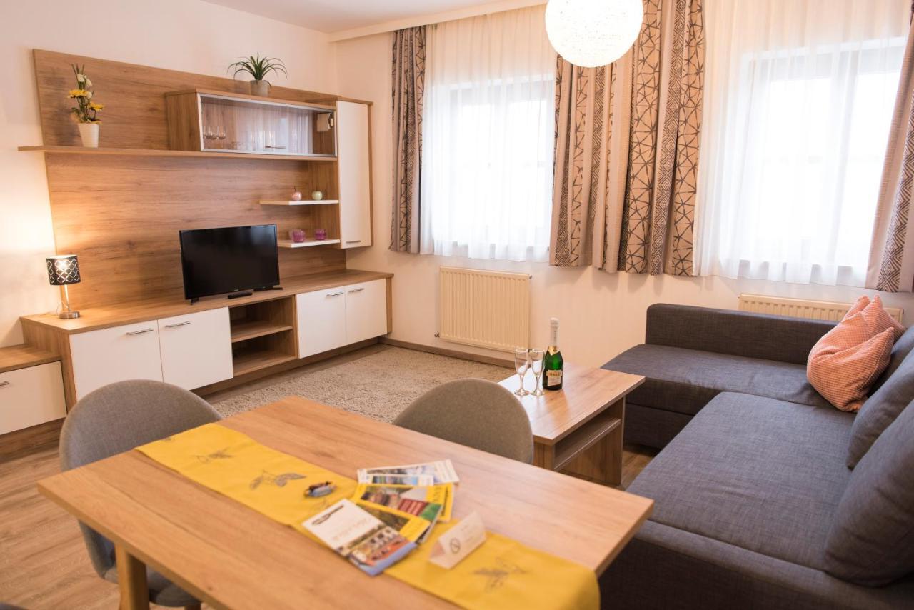 Almtalhotel Appartements In Pettenbach 외부 사진