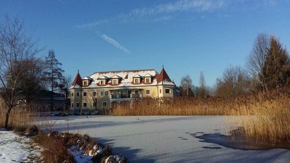 Almtalhotel Appartements In Pettenbach 외부 사진